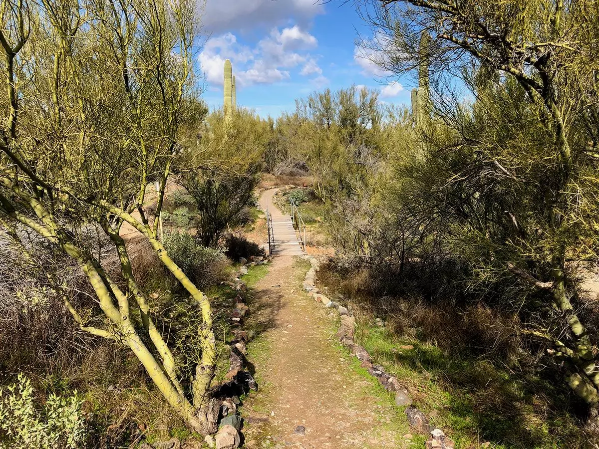 Shangri La Hiking Trail